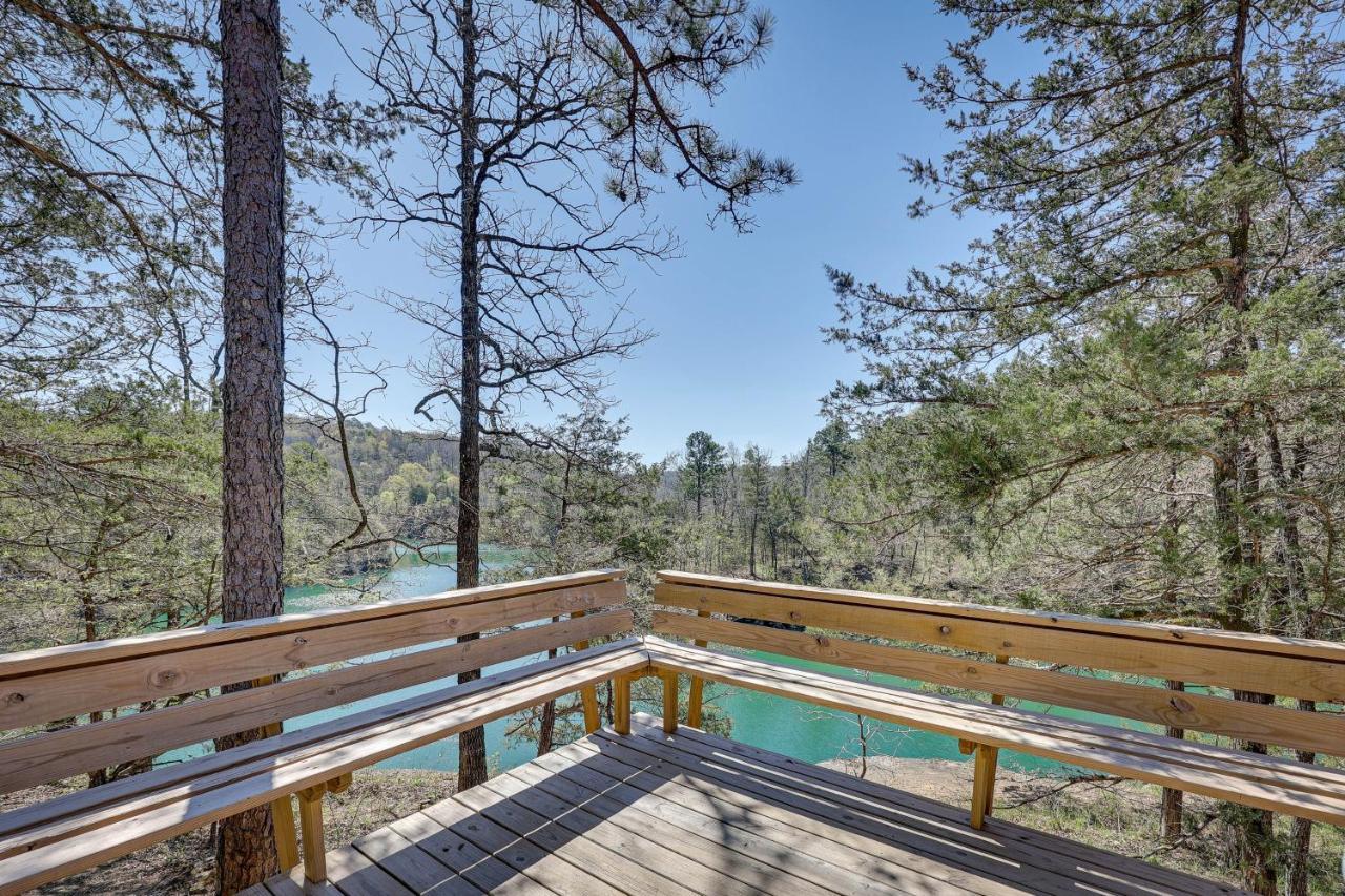 Cliffside Eureka Springs Cabin With Beaver Lake View Exterior foto